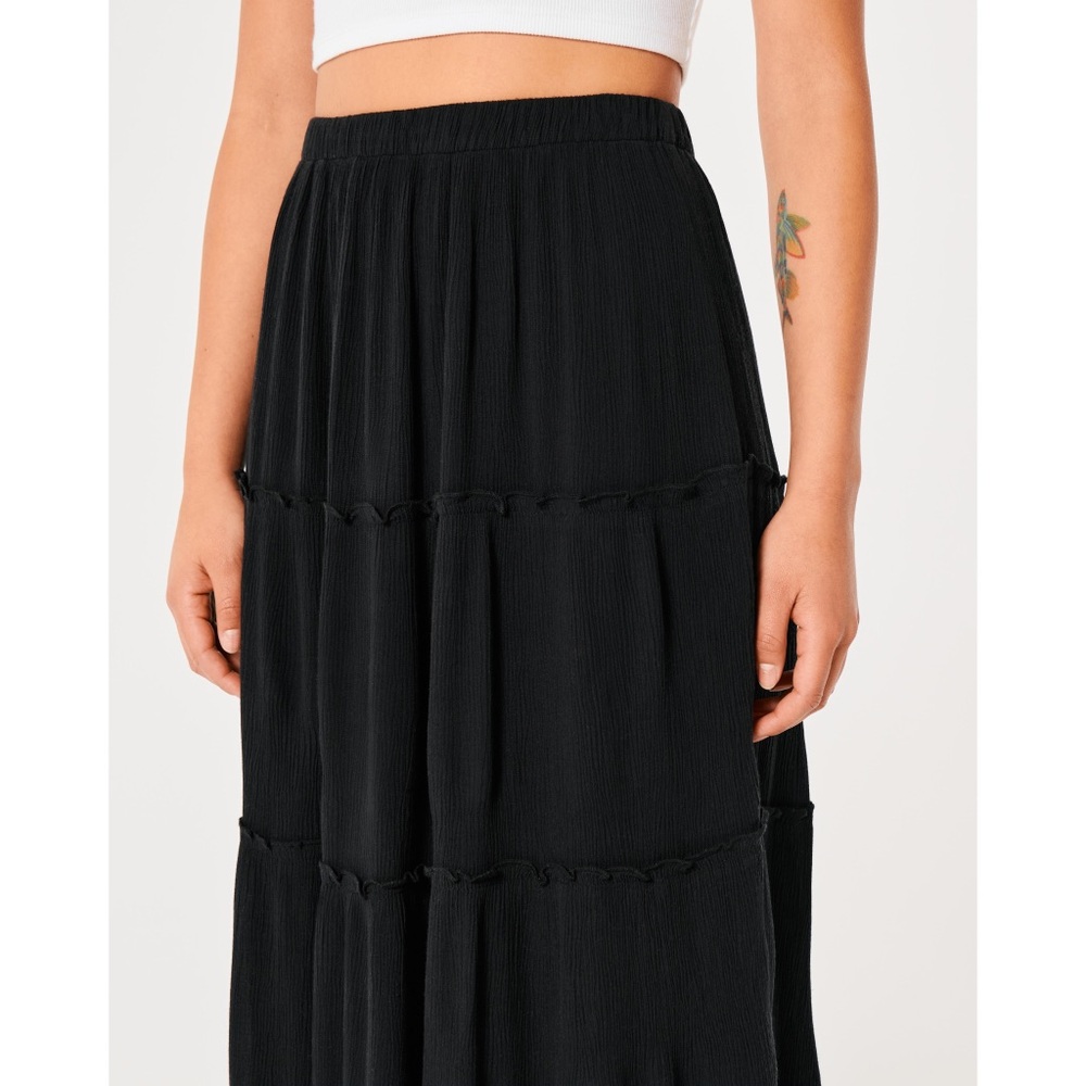 HOLLISTER Black Tiered Skirt